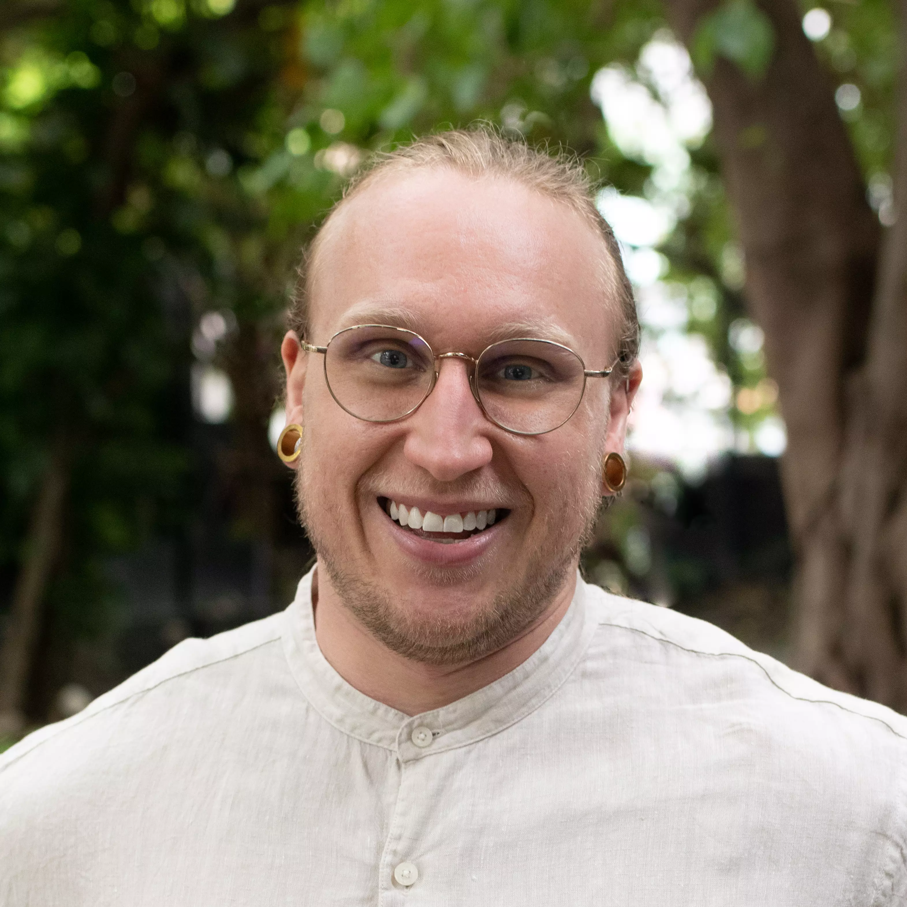A portrait of Michael Schienbein
